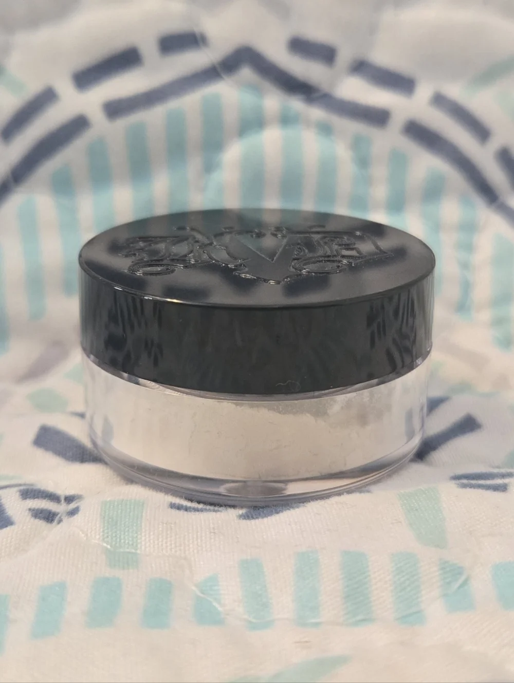 5/$25, Free Gift: KVD Beauty Lock-It Setting Powder (Translucent)